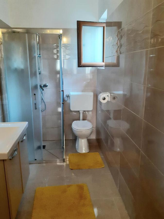 Apartman Paola Malinska Zewnętrze zdjęcie