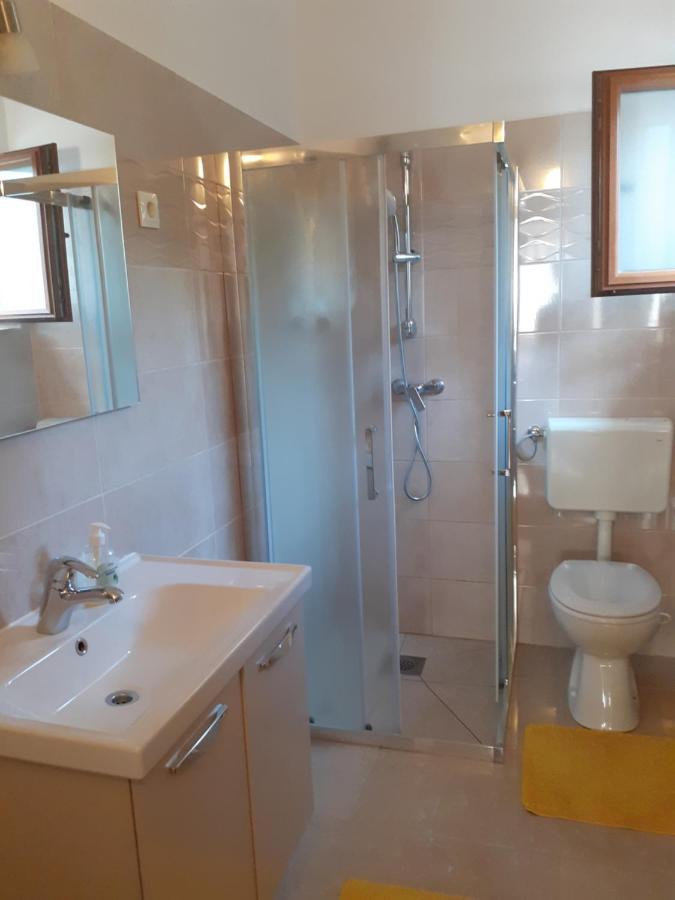 Apartman Paola Malinska Zewnętrze zdjęcie